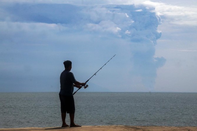 Indonesia’s Anak Krakatoa Volcano Erupts, Spews Huge Ash Tower ...