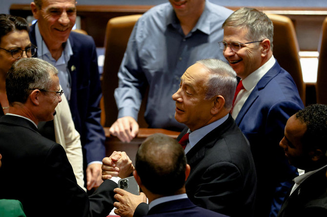 Netanyahu in poll lead as Israel heads for new election