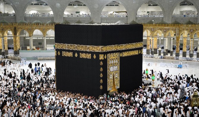 Barriers removed from around the Kaaba in Makkah | Arab News