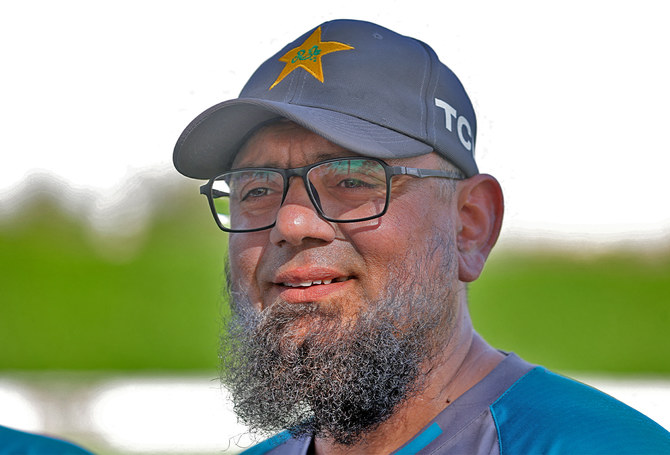 saqlain mushtaq