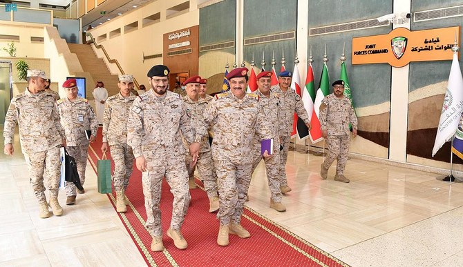 Yemeni Defense Minister Visits The Joint Forces Command In Saudi Arabia ...