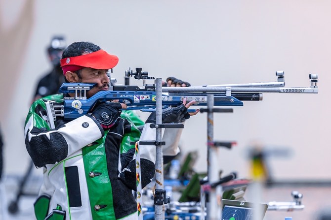 Prince Fahd bin Jalawi presents medals to Saudi Games 2022 para ...