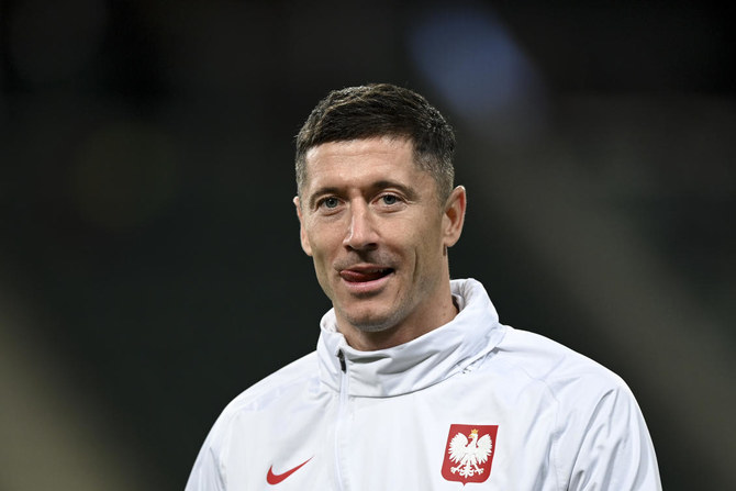 When will Robert Lewandowski retire? Striker addresses Barcelona