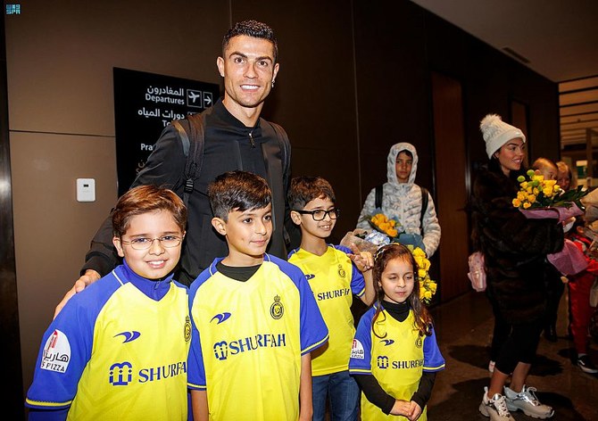 In pictures: Ronaldo, family given heroes' welcome at Al Nassr