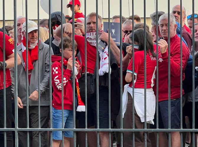 Look: Al Nassr fans queue for Cristiano Ronaldo shirt as club