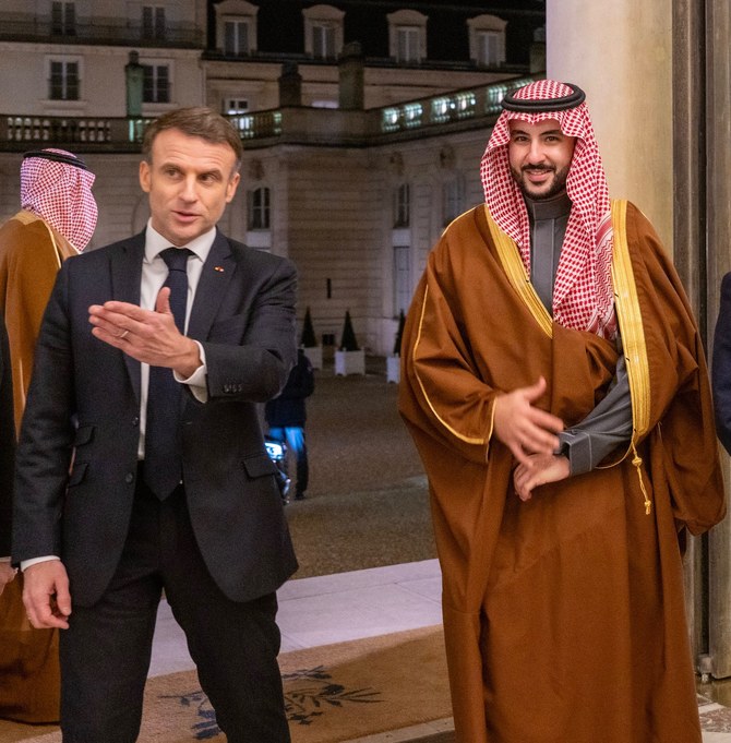 Saudi Defense Minister Meets French President Macron | Arab News