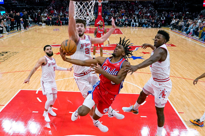 Tyrese Maxey Scores 42 Points, 76ers Outlast Rockets 131-127 Without ...