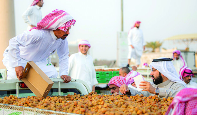 Saudi Arabia seeks to boost efficiency of seasonal date markets | Arab News