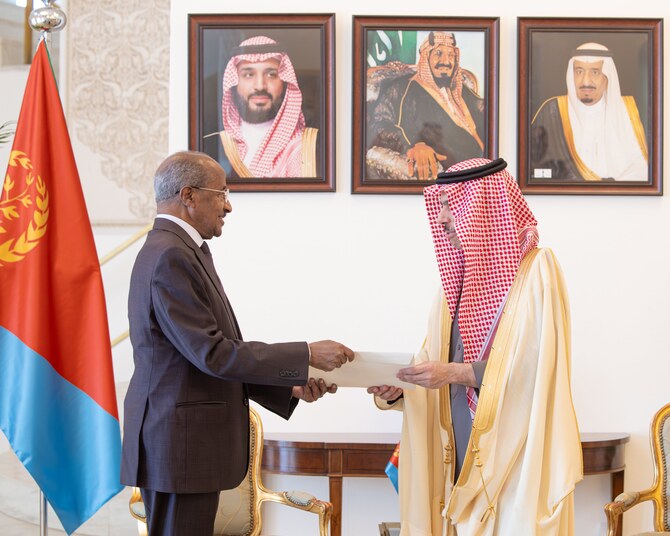 The Eritrean Minister of Foreign Affairs Osman Saleh handed the message to Prince Faisal bin Farhan, the minister of foreign affairs. (SPA)