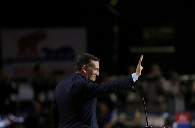 I'm not Trump's "servile puppy dog," Republican Cruz says