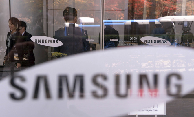 Samsung Group, pension fund offices raided in growing S.Korea scandal