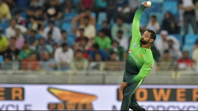 Pakistan's Mohammad Hafeez cleared to bowl after remodelling action