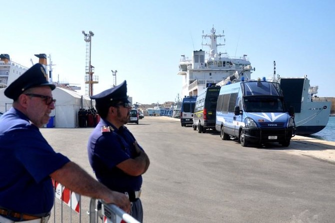 Search on for 8 missing Algerian migrants near Sardinia