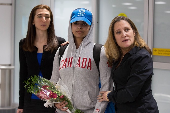 Saudi woman who fled Kingdom lands in Canada