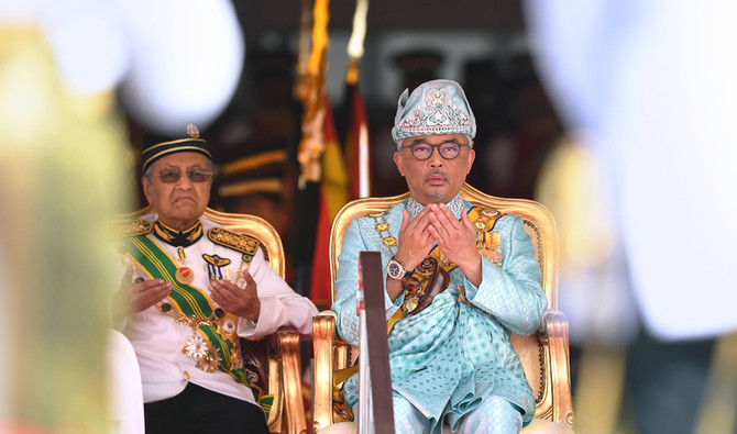 New Malaysian king sworn in 
