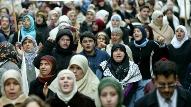 School trip hijab clash sparks new secularism row in France