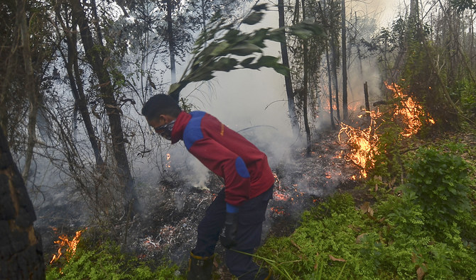 Schools Stay Shut As Forest Fires Rage Across Indonesia | Arab News