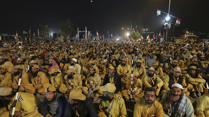 Anti-government protesters block roads in Pakistan in fresh wave of agitation