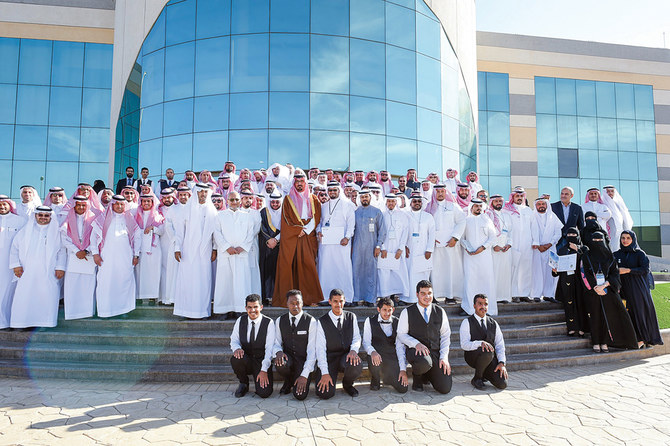 Madinah deputy governor honors graduates of performance assessment training