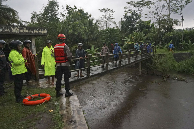 Six students drown, five missing in Indonesia flood