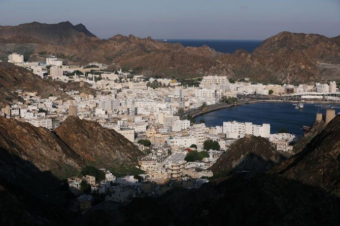 Oman urges public firms to speed up replacing foreigners with citizens