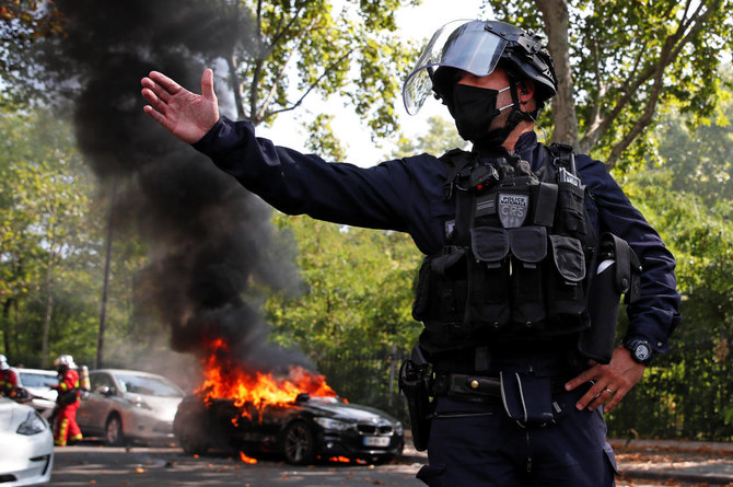 Clashes and low turnout at new French ‘yellow vest’ protests