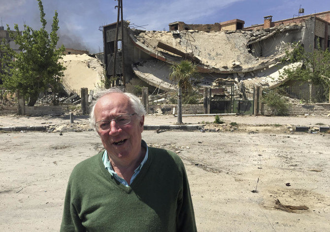 Robert Fisk, veteran foreign correspondent, dies at 74