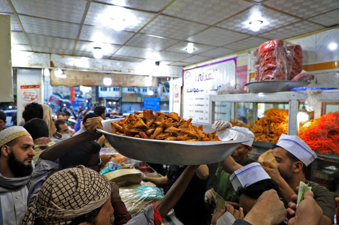 Mouth-watering snacks bring joy to Yemen during Ramadan