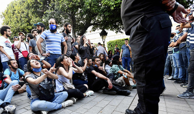 Protests over police abuses continue in Tunisian capital