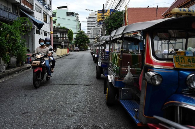 Taxis and tuk-tuks come to a standstill after Thai virus surge