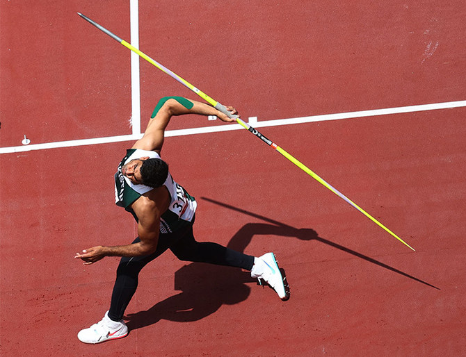 Pakistan’s Arshad Nadeem makes history by advancing to javelin final at