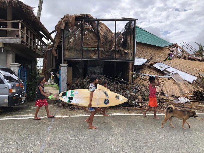 Philippine Death Toll From Its Strongest Typhoon Of Year Tops 400 ...