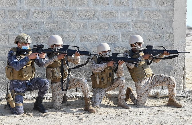 Members of the Royal Saudi Naval Forces and the Royal Jordanian Naval Forces conclude the fifth Safe Beach joint maritime exercise. (Saudi Ministry of Defense)