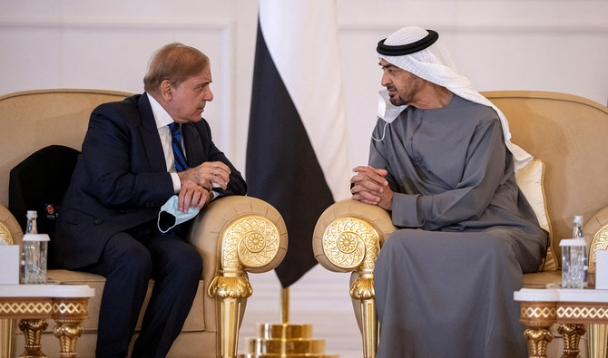 Pakistan PM meets UAE president, offers condolences on Sheikh Khalifa’s passing