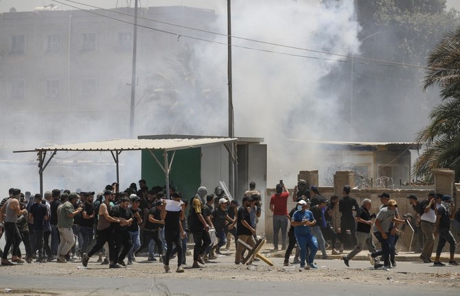 At least 60 Iraqi protesters injured after storming Baghdad’s Green Zone 