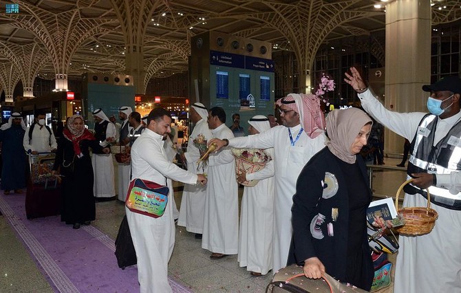 First Iraqi Umrah pilgrims arrive in Madinah 