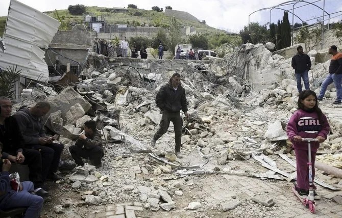 Israeli city chiefs in Jerusalem force Palestinians to demolish their own homes