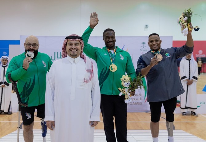 Prince Fahd bin Jalawi presents medals to Saudi Games 2022 para powerlifting champions