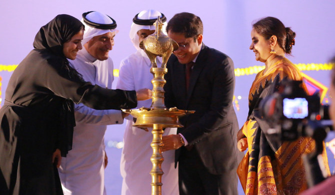 Indian Consul General Mohammad Shahid Alam inaugurates the tea-tasting event with his wife Shakeela Shahid in Jeddah. (Supplied)