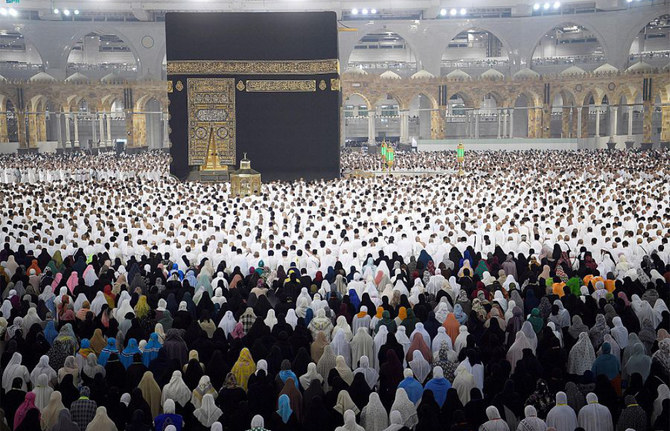 4 million Umrah visas were issued by the Saudi government to pilgrims from around the world. (SPA)