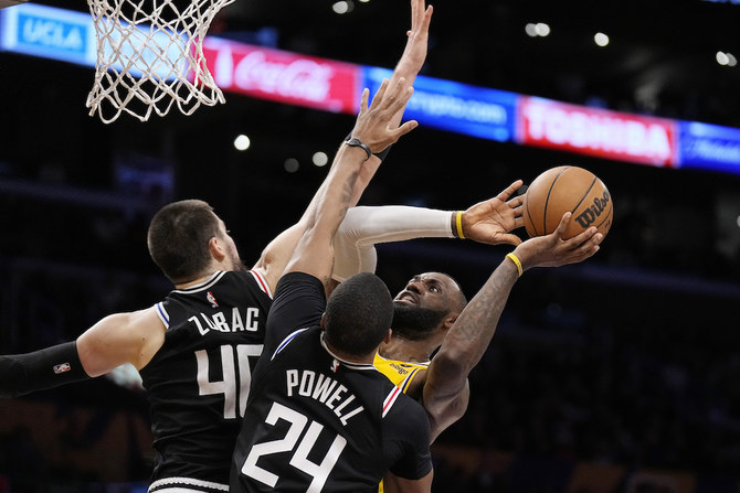 James' best effort not good enough as Clippers put away Lakers