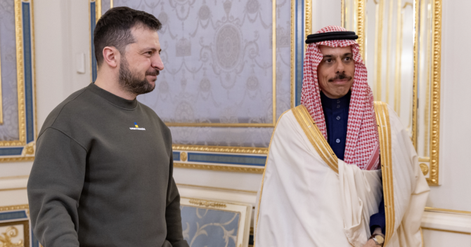 Saudi Arabia’s Foreign Minister Prince Faisal bin Farhan is hosted by Ukrainian President Volodymyr Zelensky. (SPA)