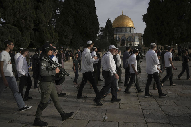 Tensions build around Jerusalem shrine after Syria rockets | Arab News