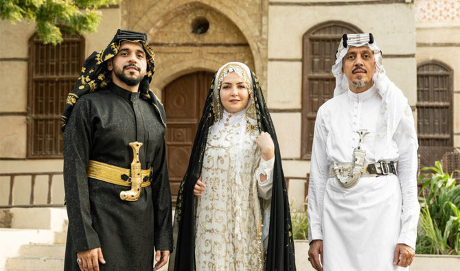 Saudi fashion designer adds a modern touch to traditional dresses Arab News