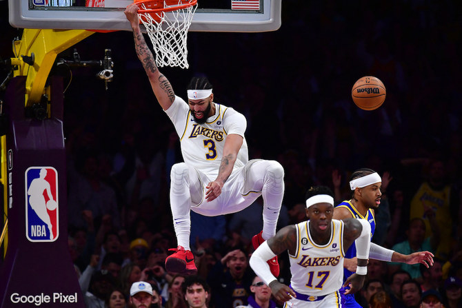 Lakers rout Warriors, Heat rip Knicks to grab 2-1 NBA series leads