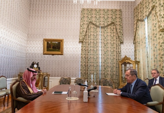 Saudi Foreign Minister Prince Faisal bin Farhan meets with his Russian counterpart Sergey Lavrov in Moscow on Monday. (SPA) 