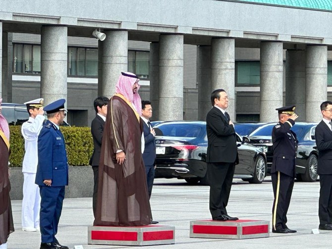 Saudi, Japanese defense ministers meet to bolster security cooperation