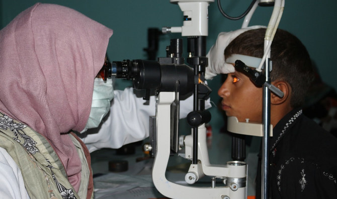 Doctors warn against self-medication as conjunctivitis cases surge in Pakistan’s Karachi