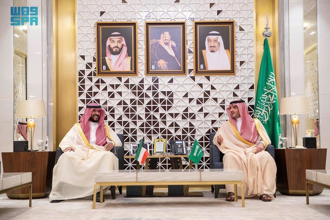 Saudi, Kuwaiti interior ministers discuss security cooperation enhancement