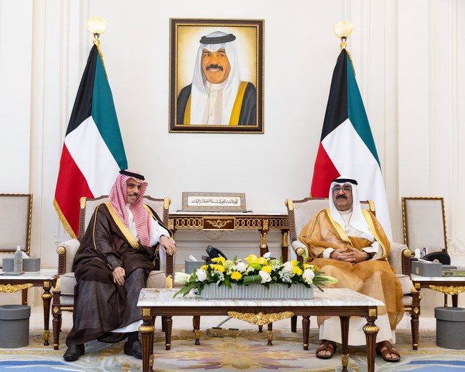 Kuwait crown prince receives Saudi FM